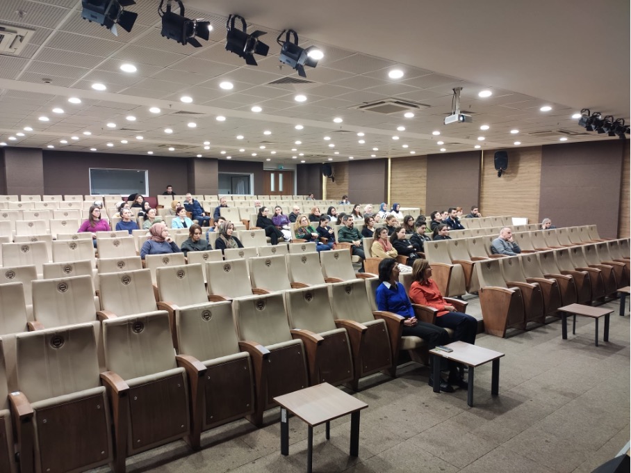 seminer 10 aralık_2.jpg (161 KB)